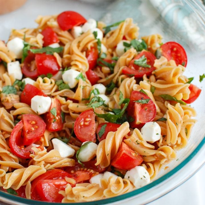 Caprese Pasta Recipe with tomatoes