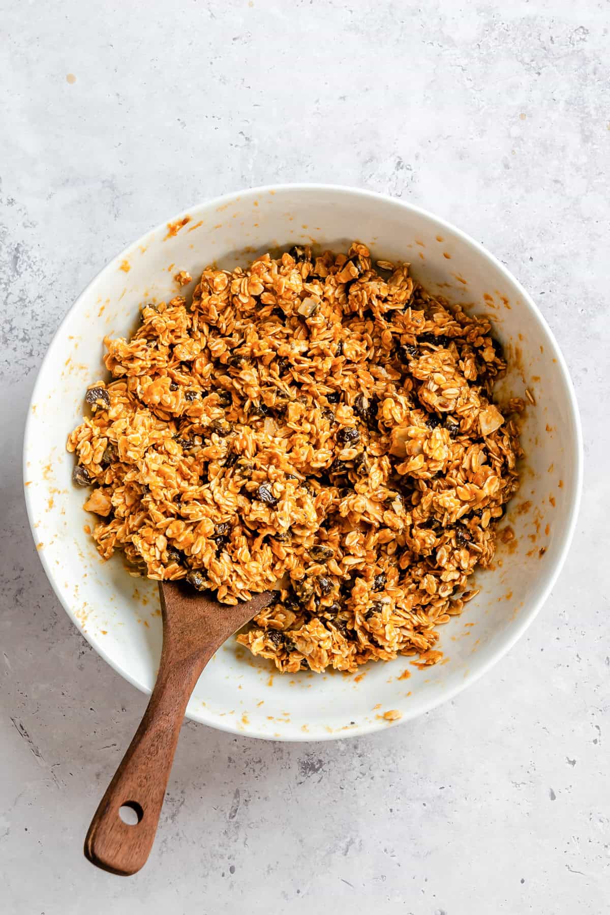 Mixed wet ingredients in oatmeal bites