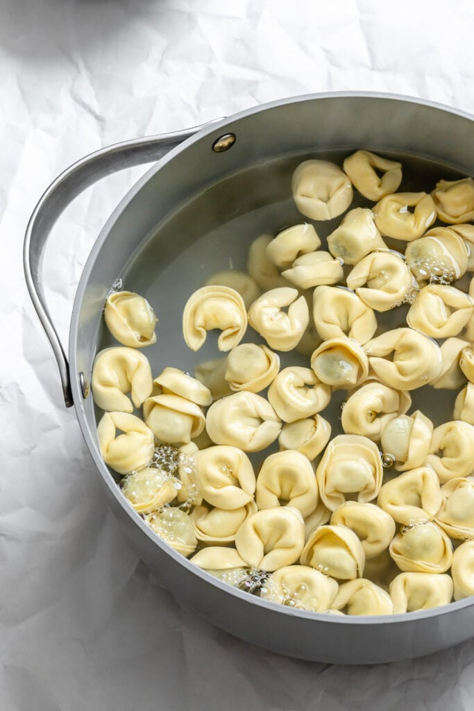 tortellini boiling in water