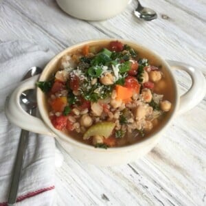 Smoky Kale Chickpea Farro Soup