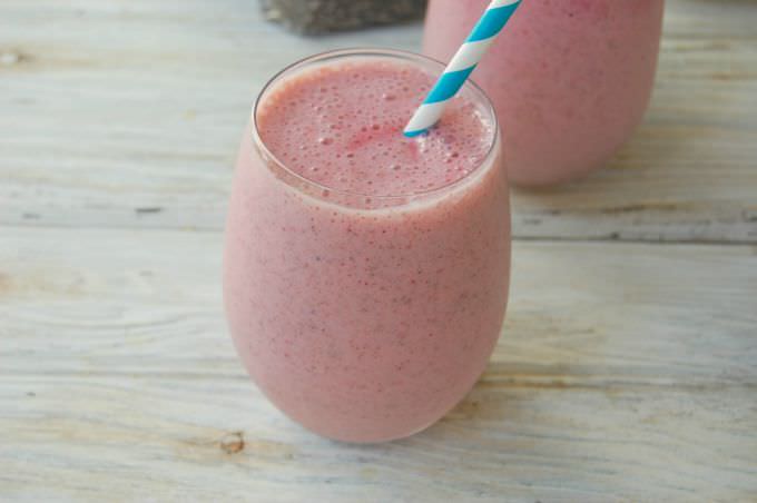Strawberry Banana Chia Smoothie with straw