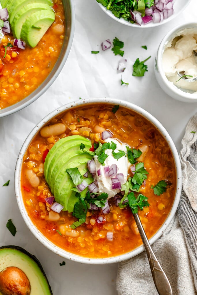 Lentil Bean Chili with Greek yogurt and avocado 
