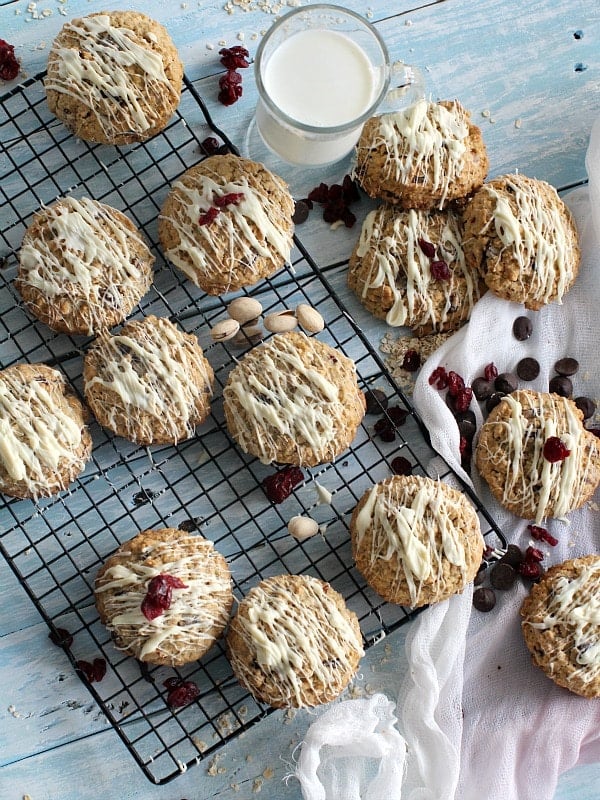 Cranberry-Pistachio-Chocolate-Chip-Oatmeal-Cookies-6007