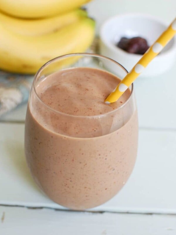 Banana Date Smoothie is creamy and rich. You will think this healthy smoothie is a treat.