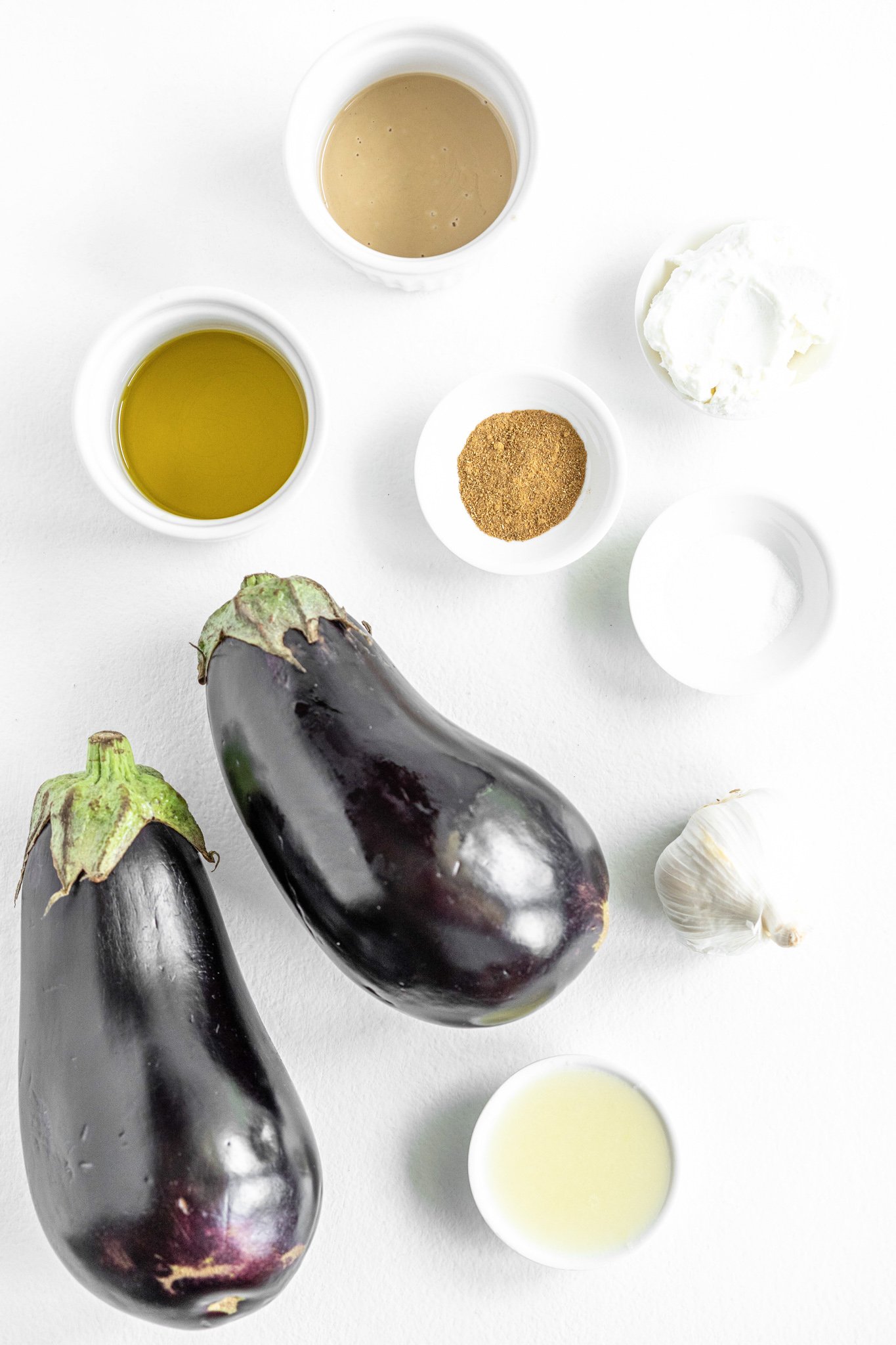 Baba Ghanoush ingredients. 