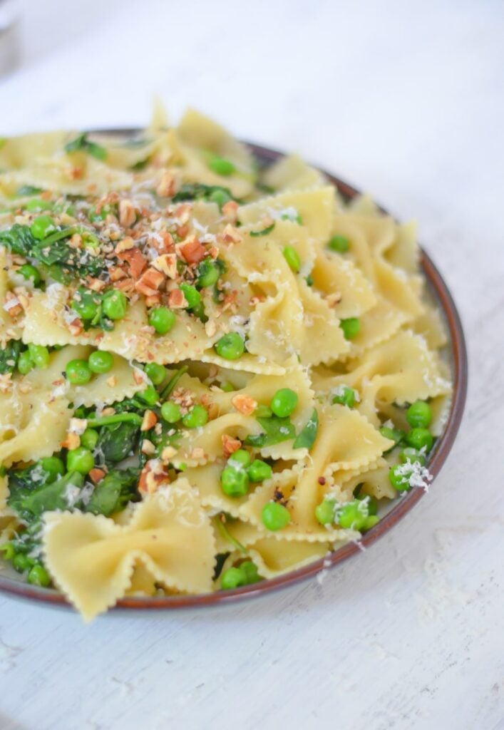 Peas + Pasta - Quick, Easy Dinner Ideas w. Pasta, Peas, Spinach - Luci's Morsels -- Healthy Food Blogger-1