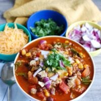 Who doesn't love a great slow cooker chili recipe? This Slow Cooker Turkey Kale Chili will warm your family up in the colder months and makes the perfect game day meal.