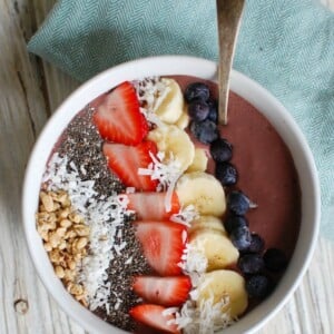 Chia Seeds Fruit Bowl with bananas and chia seeds.