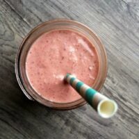 Strawberry Banana Oatmeal Smoothie