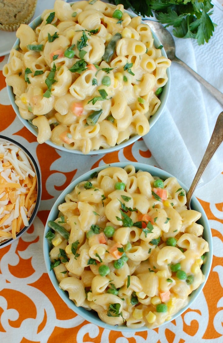 Instant Pot Vegetable Mac and Cheese two bowls.