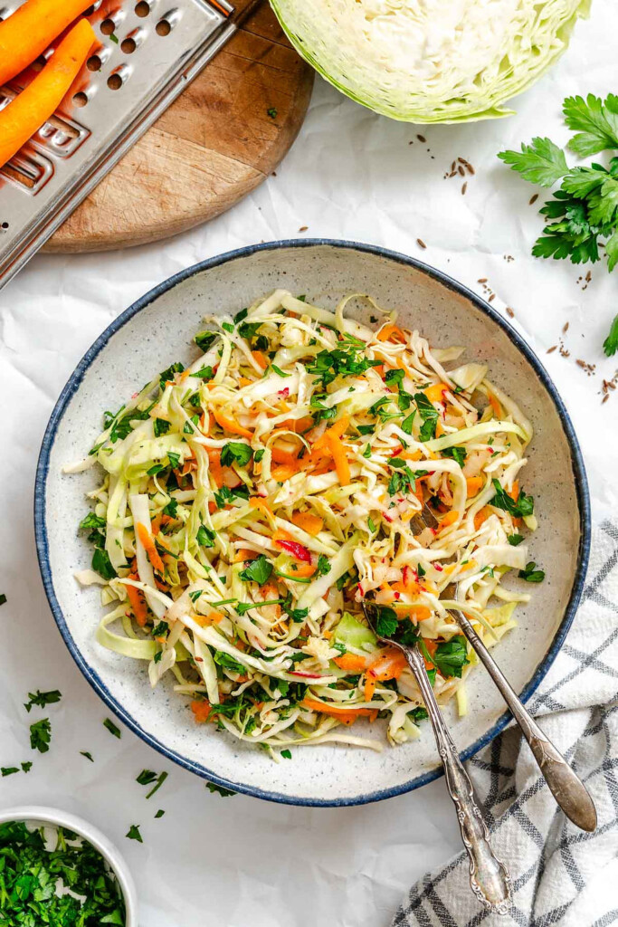 Healthy Coleslaw  in bowl 