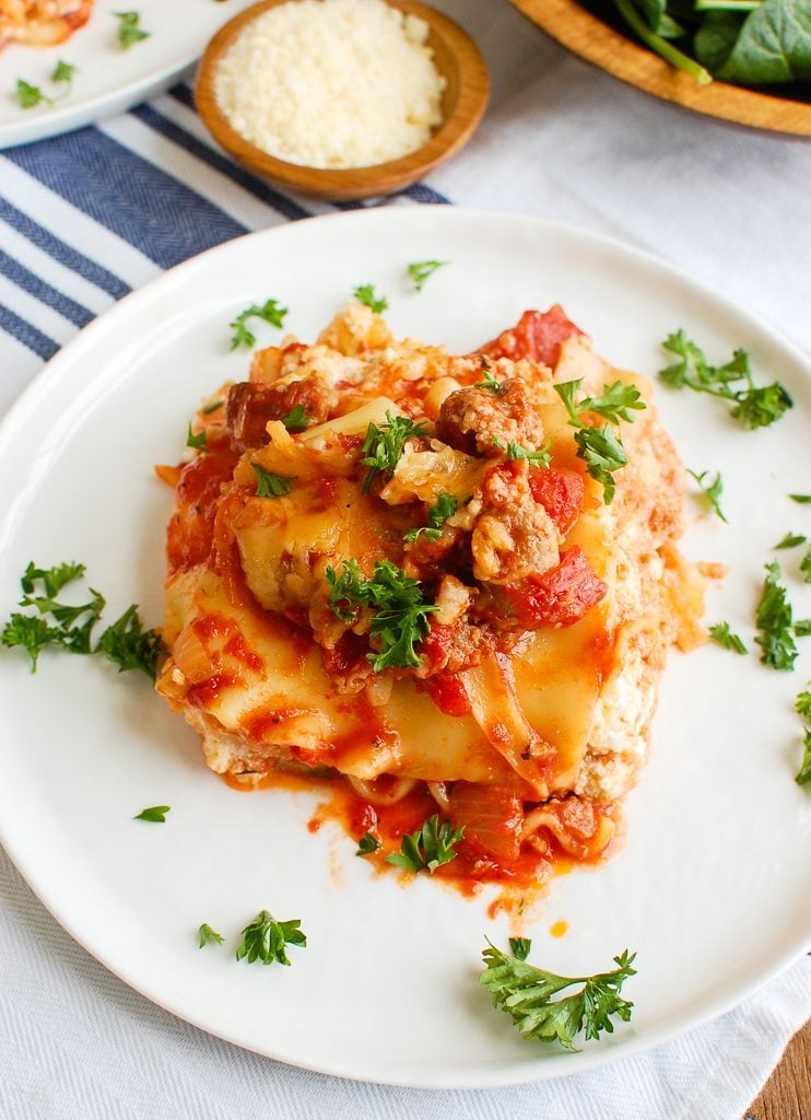 Slow Cooker Lasagna with fresh parsley 