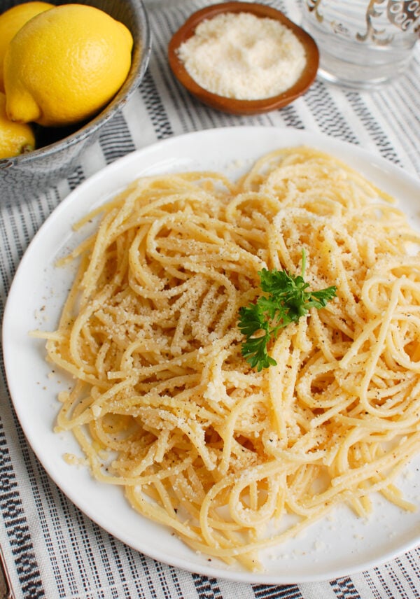 Pâtes au citron avec persil