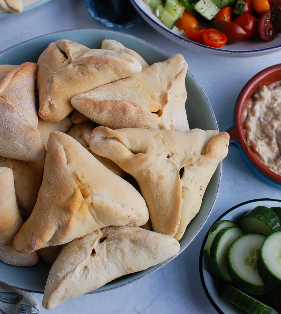 Lebanese Meat Pie Recipe with cucumbers 