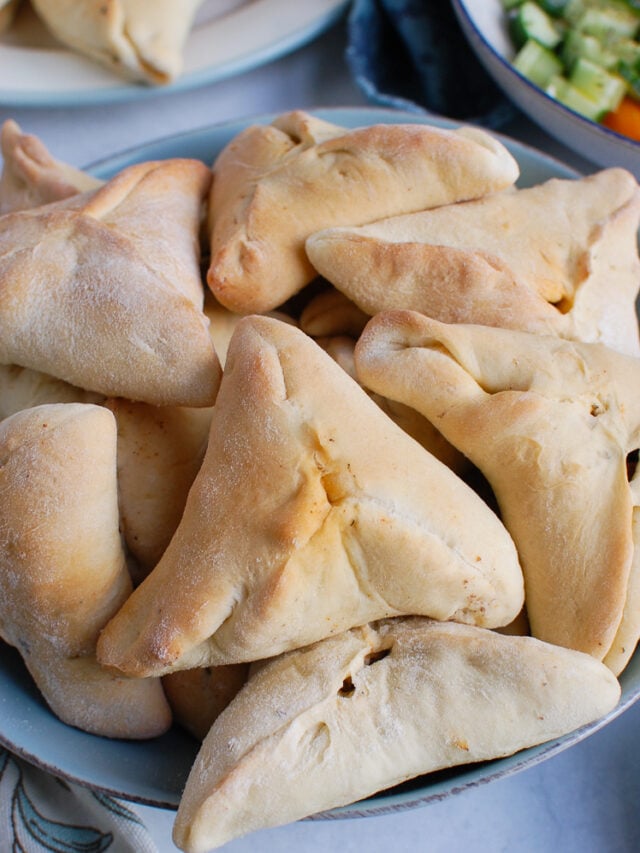 Lebanese Meat Pie Recipe in a blue bowl