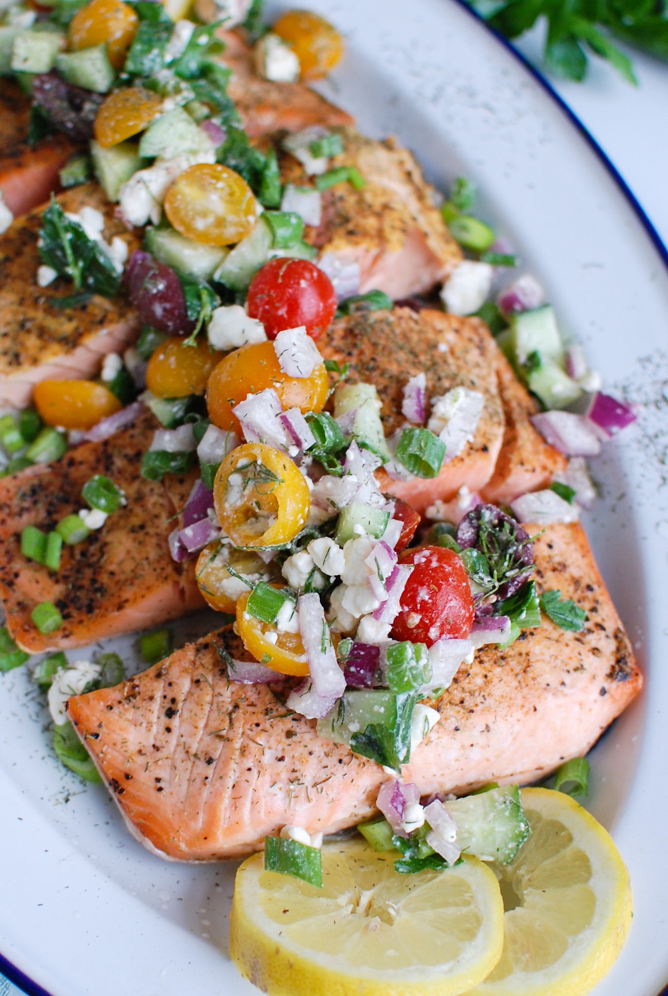 Salmon fillets topped with Greek topping 