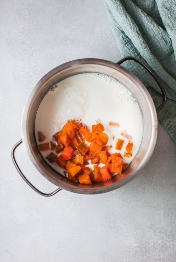 Easy Pumpkin Oatmeal pumpkin and milk 