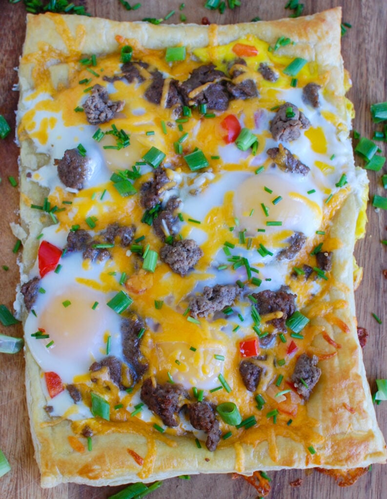 Turkey Sausage and Egg Puff Pastry Pizza full pizza 