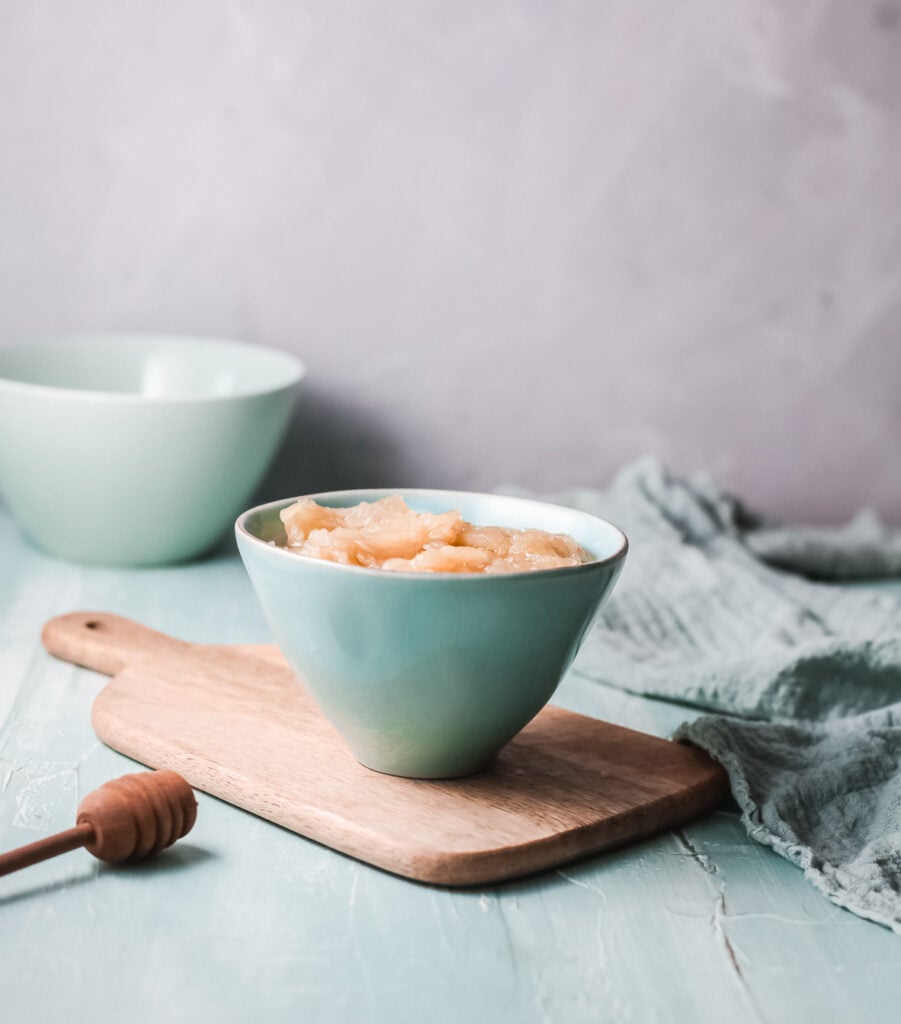Instant Pot Applesauce in bowl 