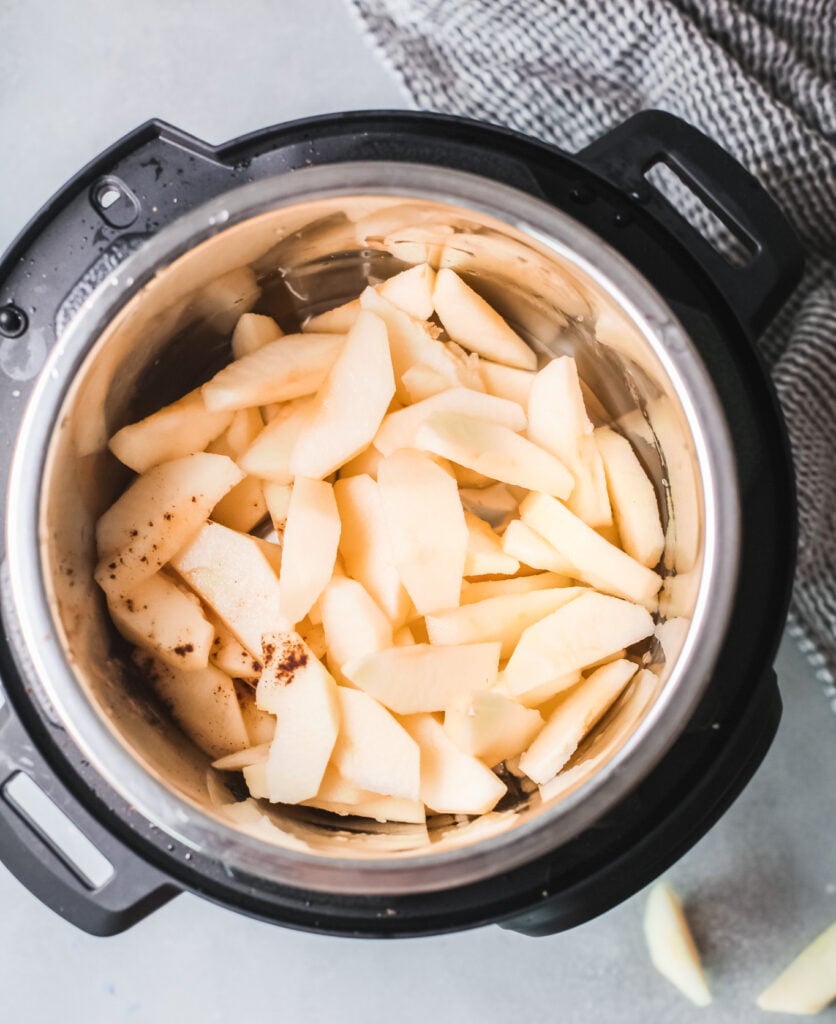 Instant Pot Applesauce in pressure cooker 
