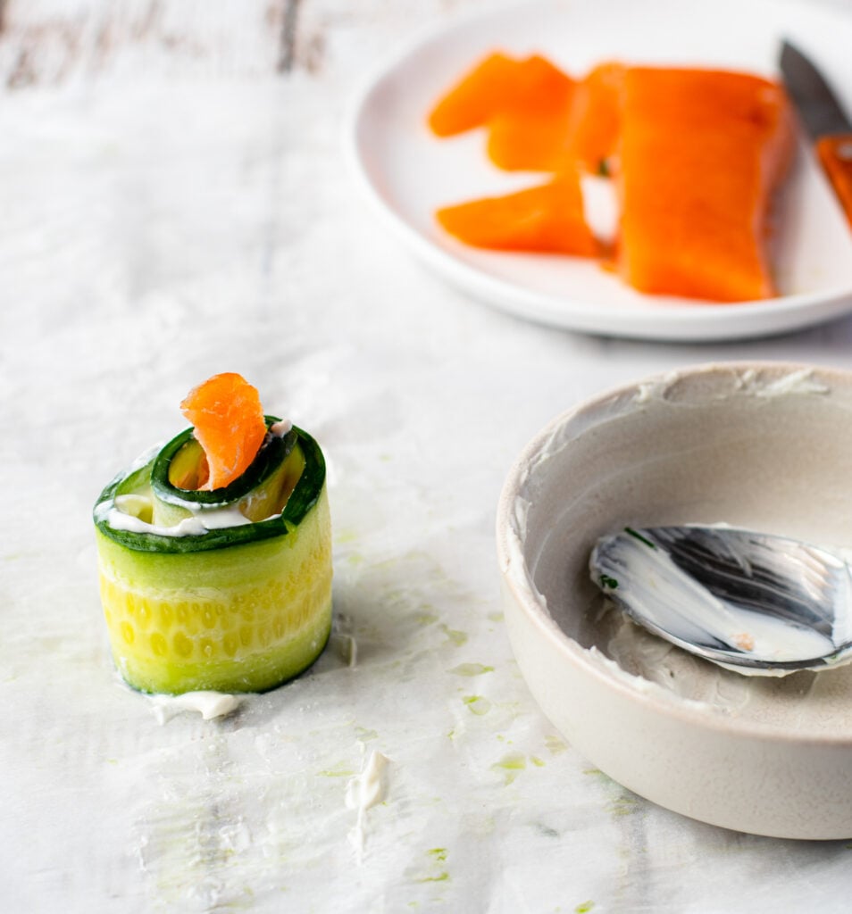 Smoked Salmon Cucumber Appetizer Bites roll-ups