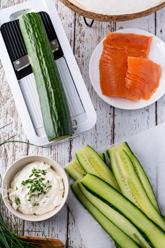 Smoked Salmon Cucumber Appetizer Bites ingredients 