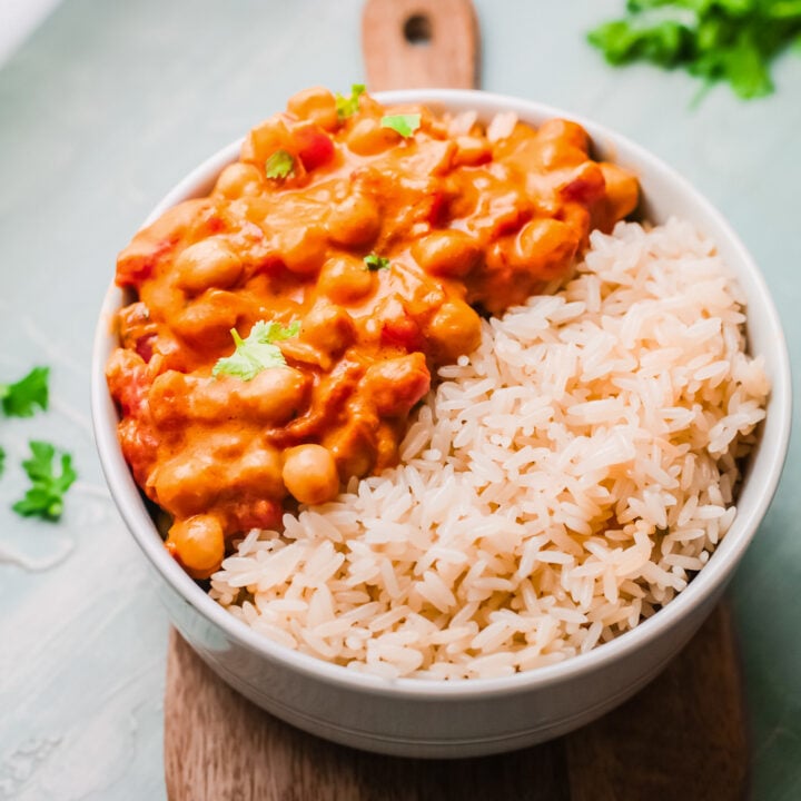 Chickpeas with Curry in a bowl.