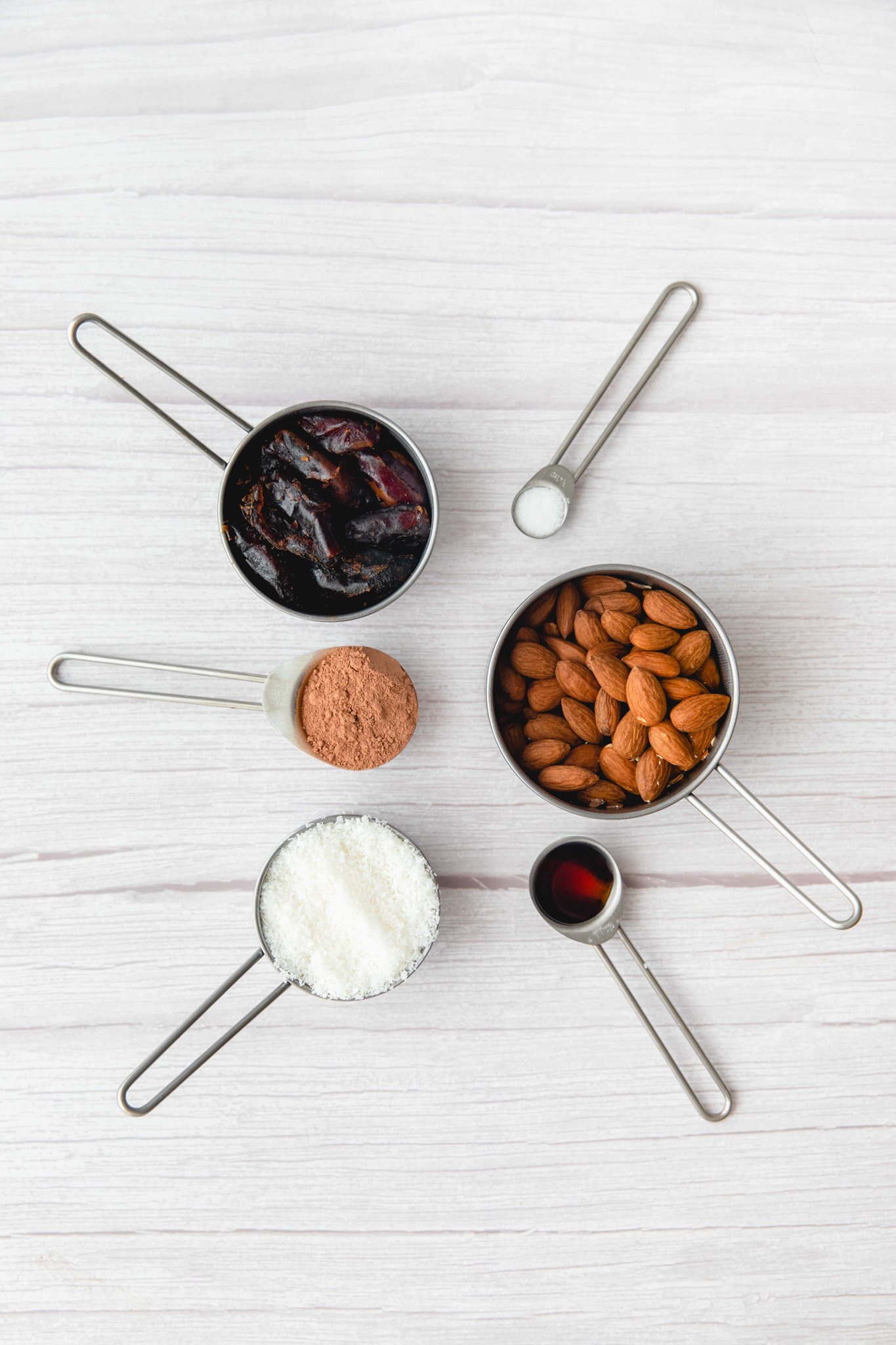 Easy Date Protein Balls ingredients. 