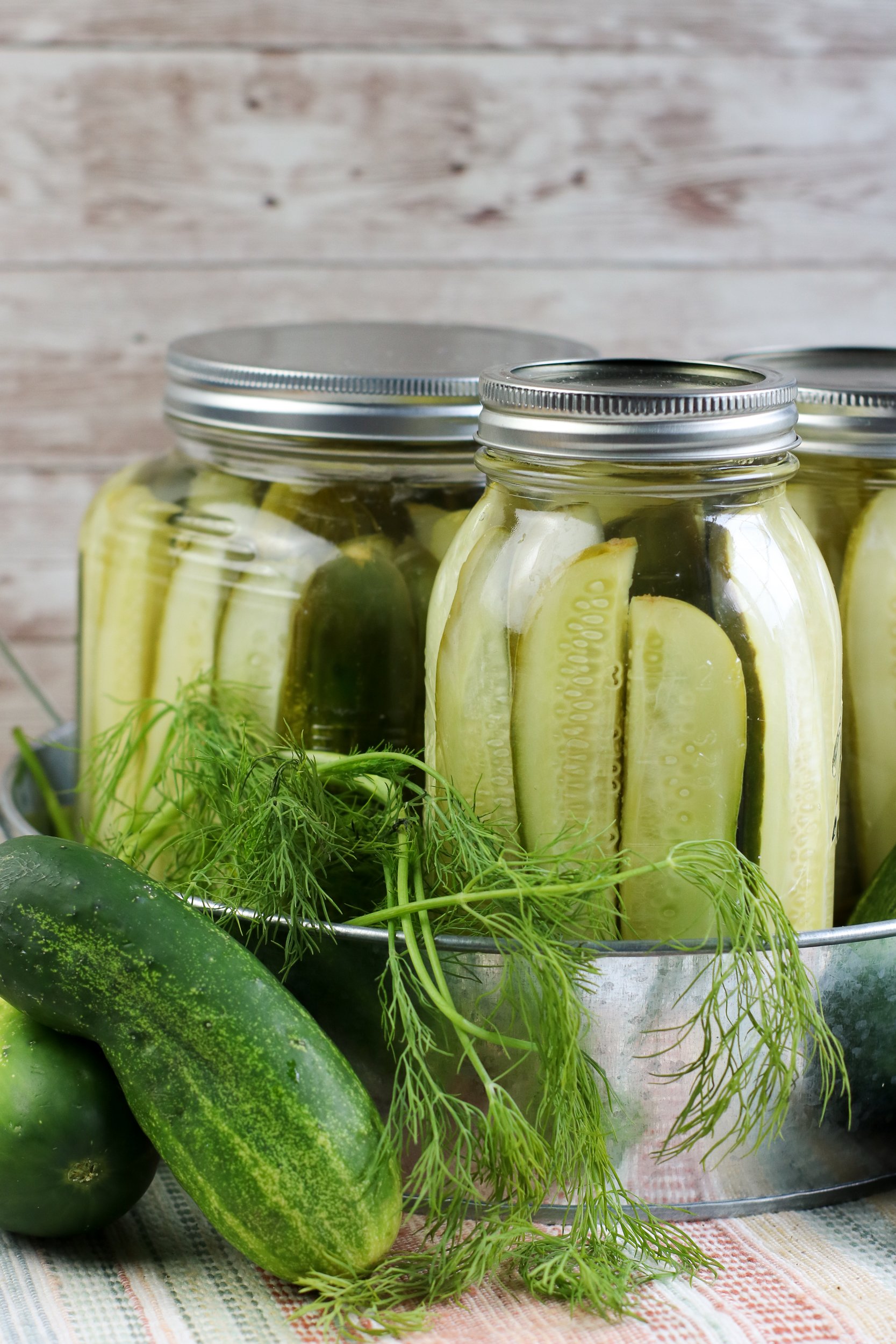 Refrigerator Dill Pickles with dill. 