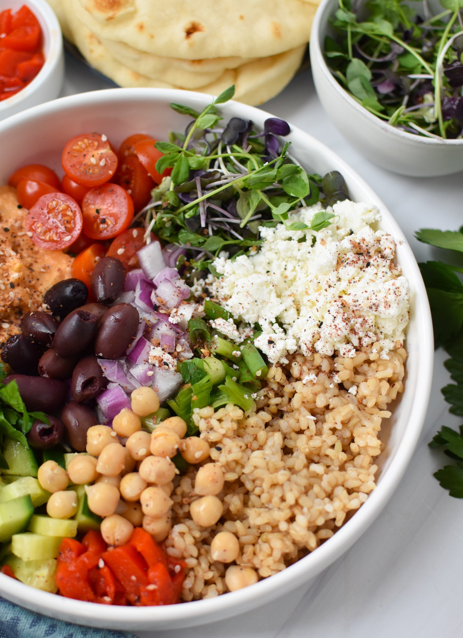 Mediterranean Hummus Bowl {Vegan Freindly} - FeelGoodFoodie