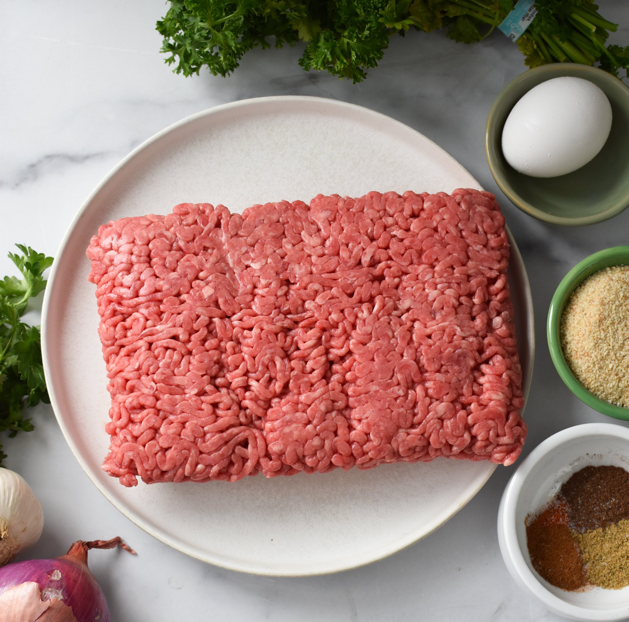 Mediterranean Baked Beef Meatballs ingredients. 