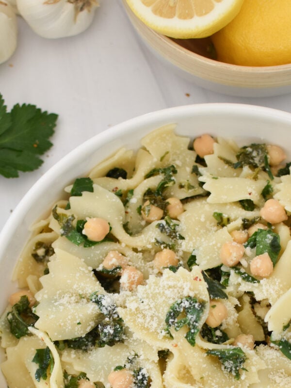 Cheesy Kale Pasta in a white bowl.