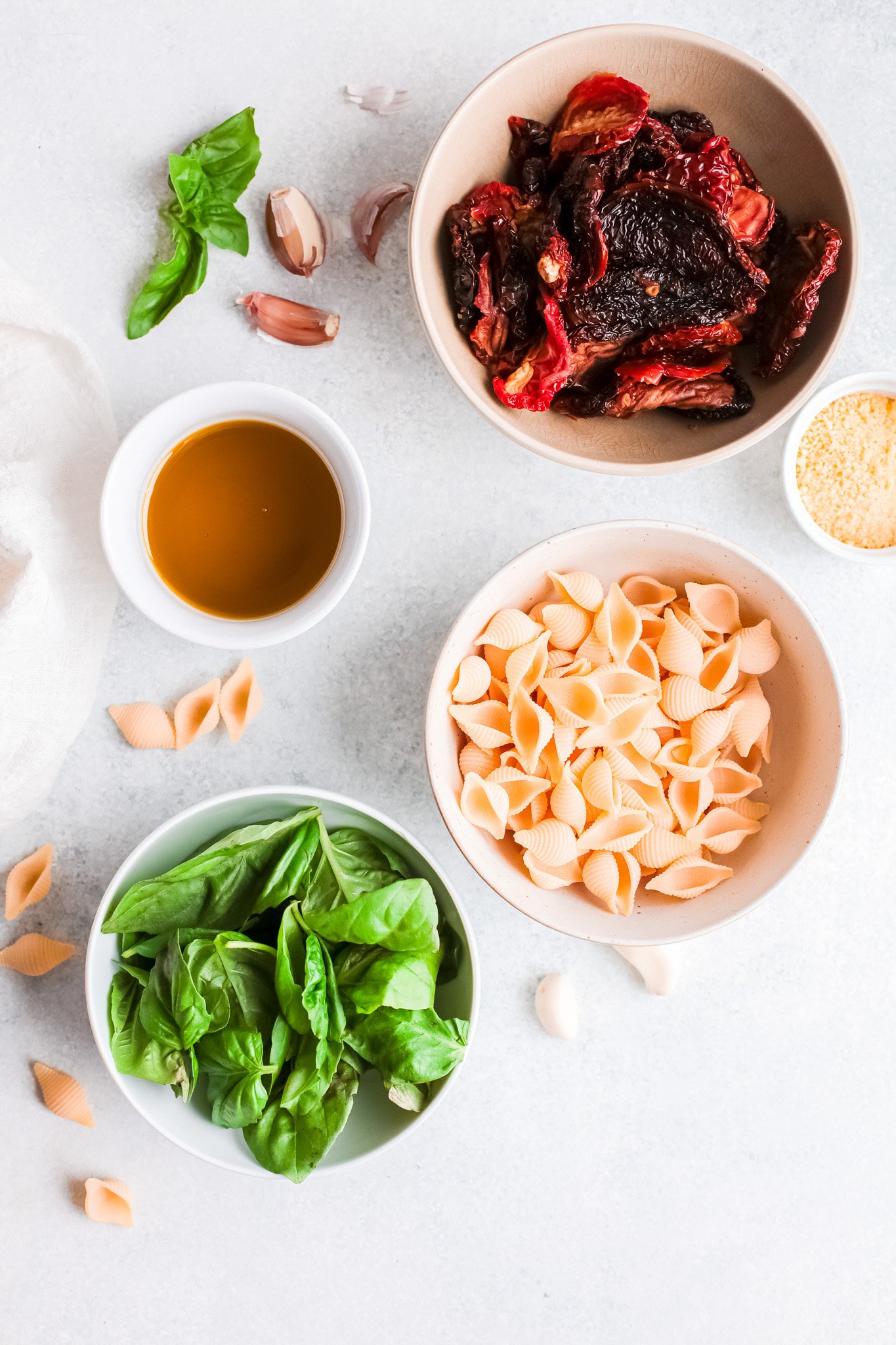 Sun-Dried Tomato Pesto Pasta ingredients. 