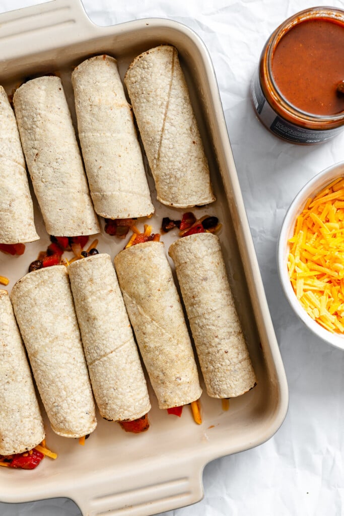 Easy Vegetarian Enchiladas Recipe in tortillas 