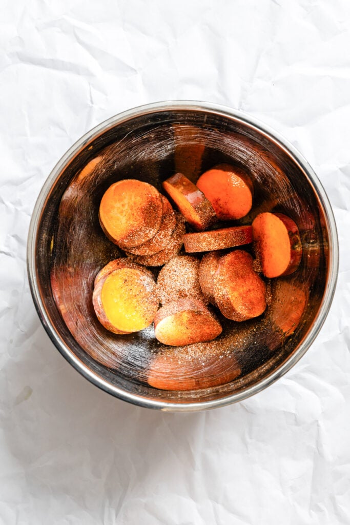 Southwestern Roasted Sweet Potato Rounds in a bowl