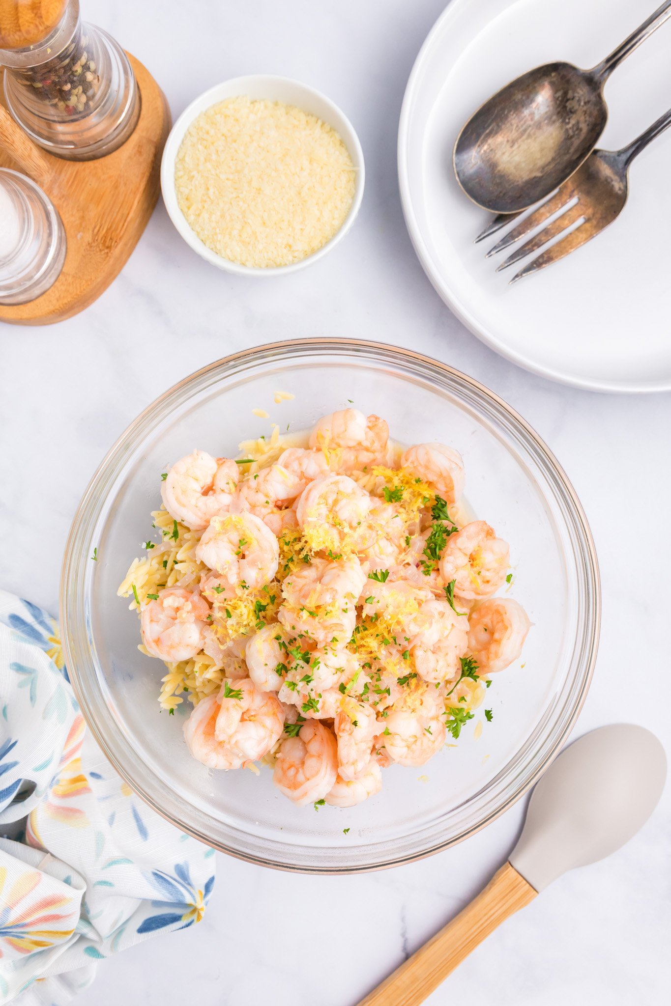 Lemon Shrimp and Orzo in a bowl 