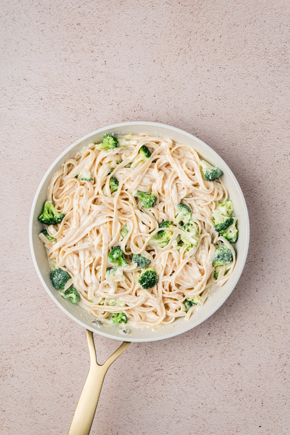 30 minutes Homemade Salmon Alfredo