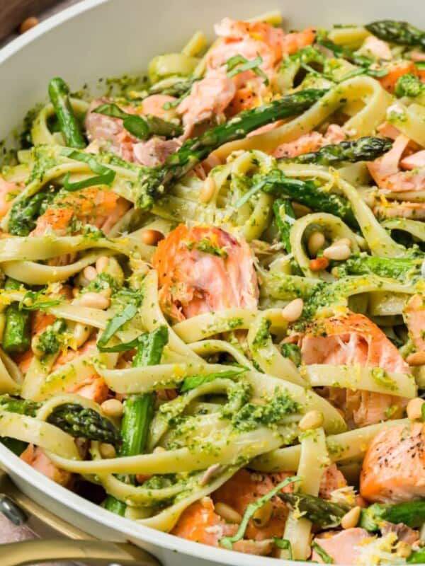 Easy Pesto Salmon Pasta