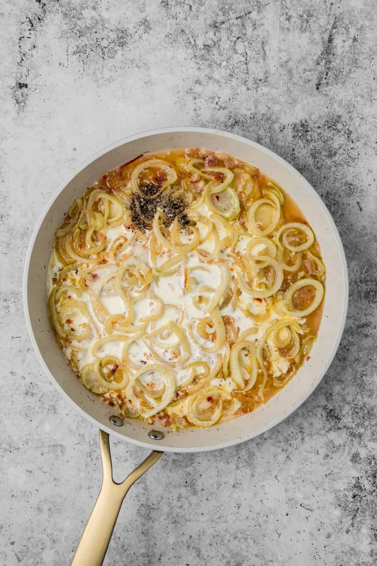 Creamy wine sauce for fennel sausage pasta