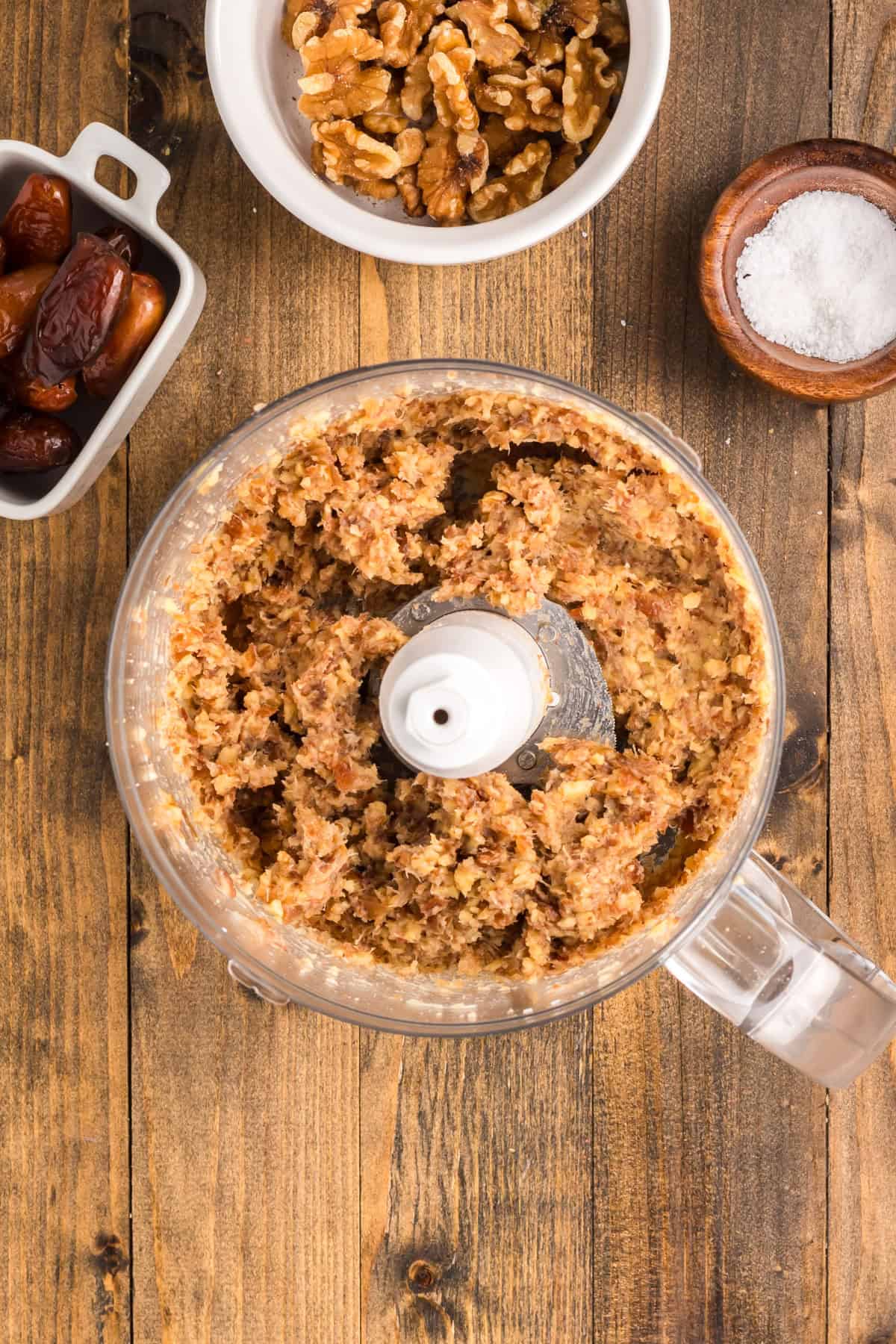 Date bar ingredients blended in a blender